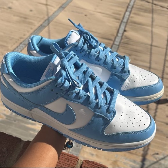 UNC Nike Air Dunks - Picture 1 of 3
